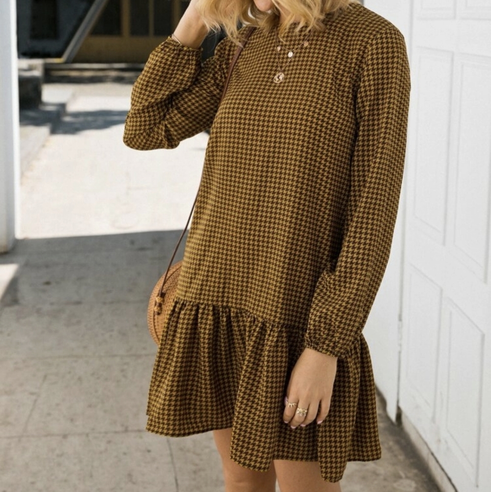 Mustard houndstooth ruffle hem dress - Picture 3 of 10